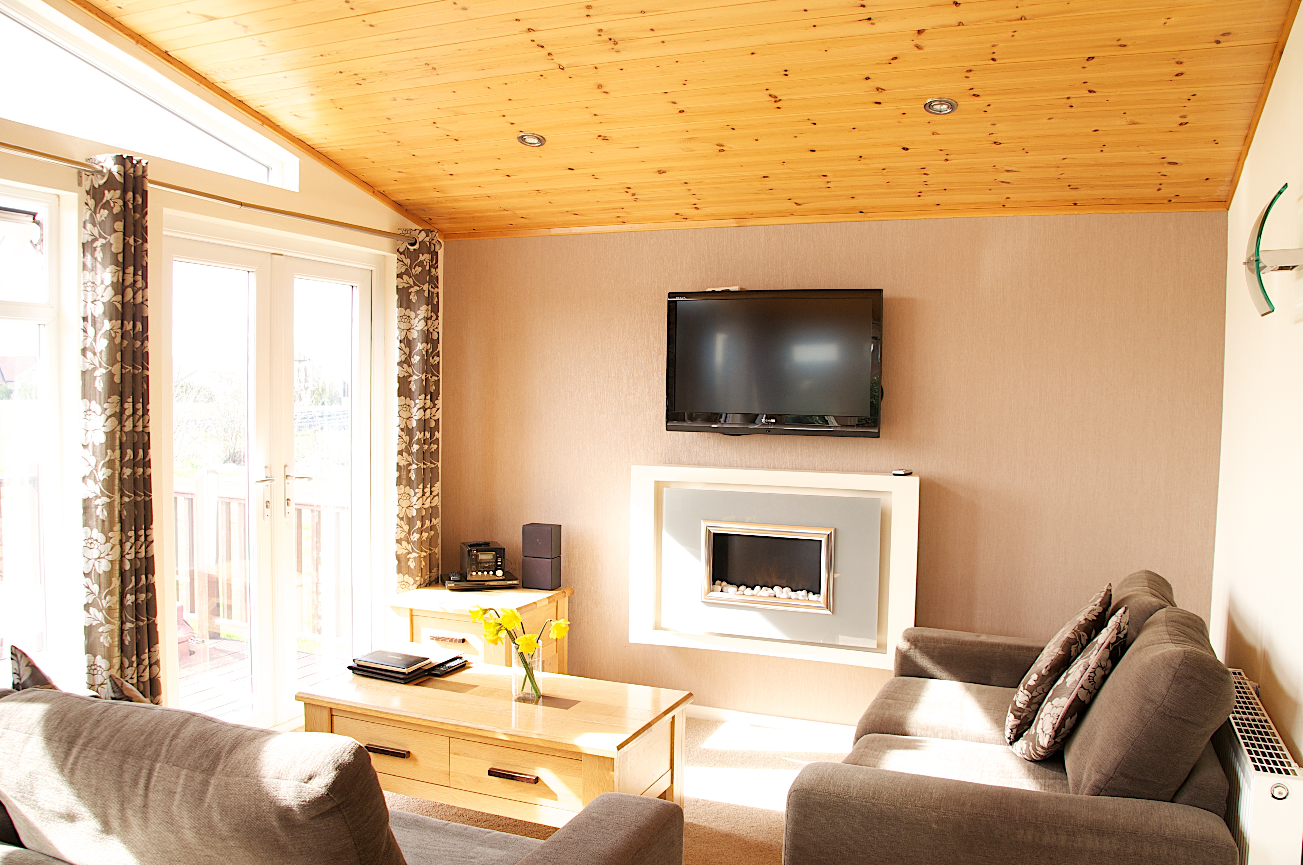 Field View 1 Bedroom Lodge