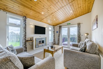 Field View 1 Bed (Walnut & Cedar) 