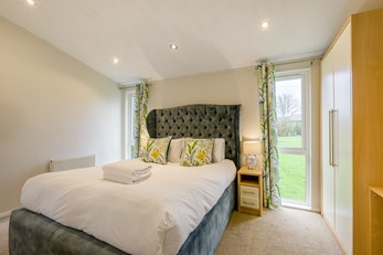 Field View 1 Bed (Walnut & Cedar) 