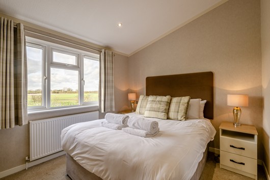 8677727-Orchid-interior01.jpg (1)